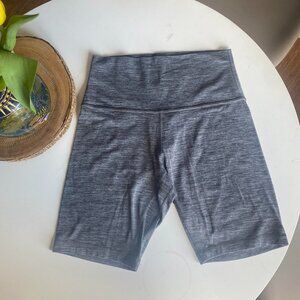 LULULEMON  Melange Grey Align Shorts 6" Size 6